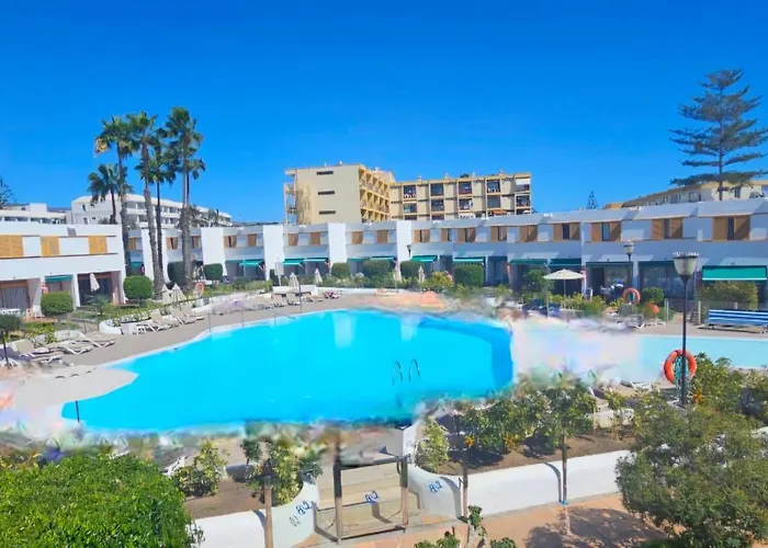 Barber Brisas Апартаменти